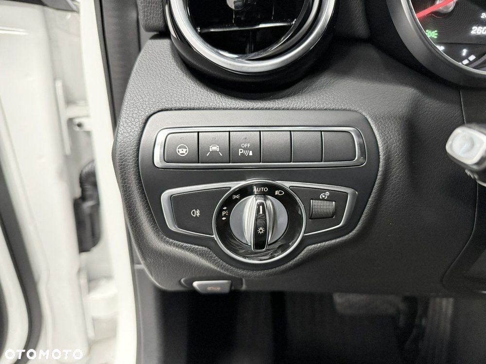 Mercedes-Benz Klasa C - 36