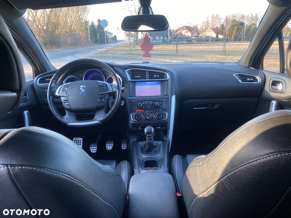 Citroën DS4 HDi 110 Chic - 27