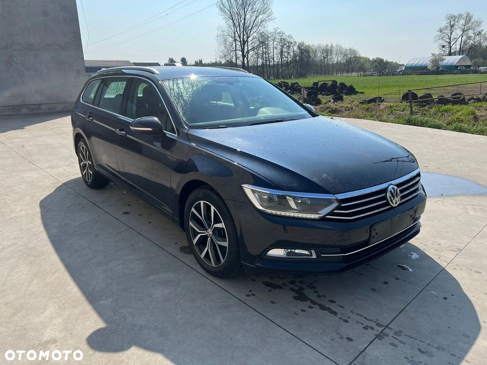 Volkswagen Passat 2.0 TDI (BlueMotion Technology) DSG Comfortline - 1