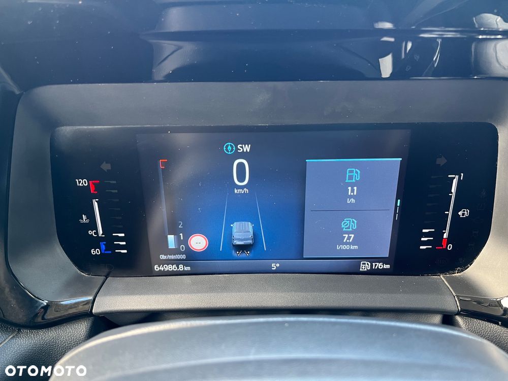 Ford Transit Courier - 12