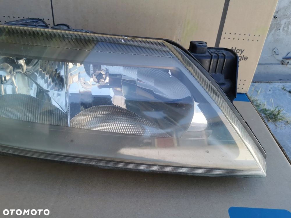 Renault Laguna II Lampa prawy przód przednia prawa XENON 8200002466 - 5