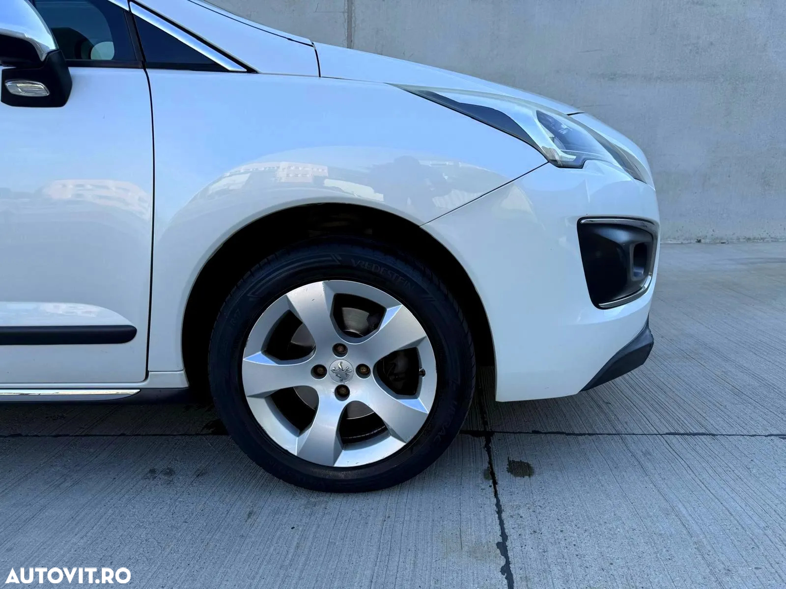 Peugeot 3008 155 THP Allure - 16