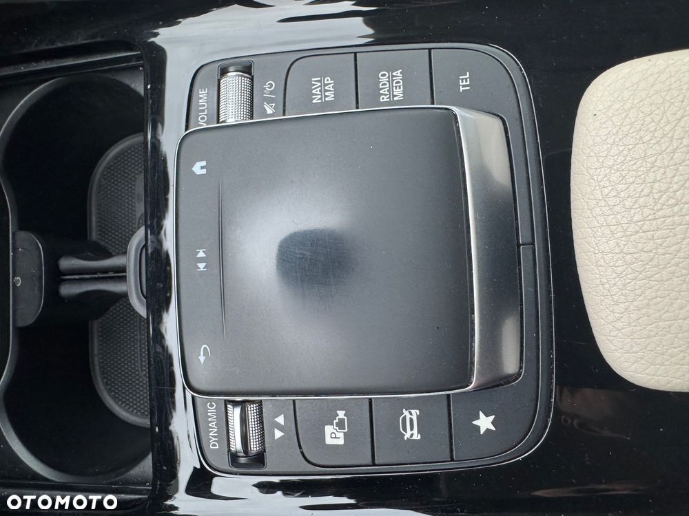 Mercedes-Benz GLA 250 4-Matic - 7