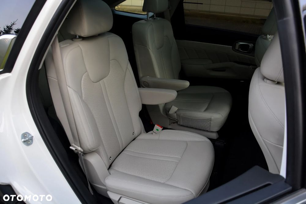 Kia Sorento - 33