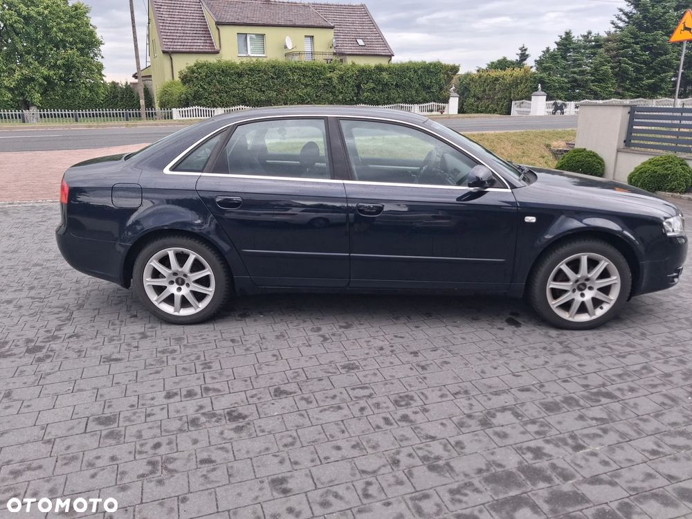 Audi A4 Limousine - 7