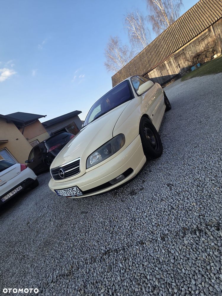 Opel Omega - 2