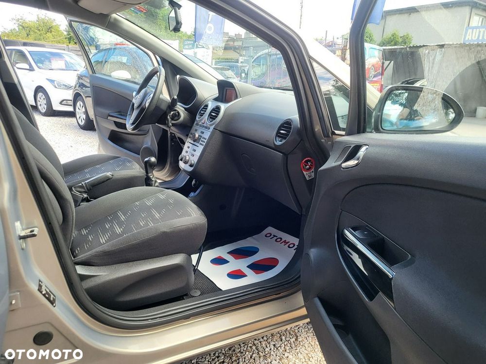 Opel Corsa - 18