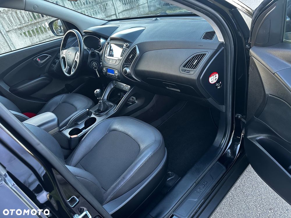 Hyundai ix35 1.6 2WD Fifa World Cup Edition - 13