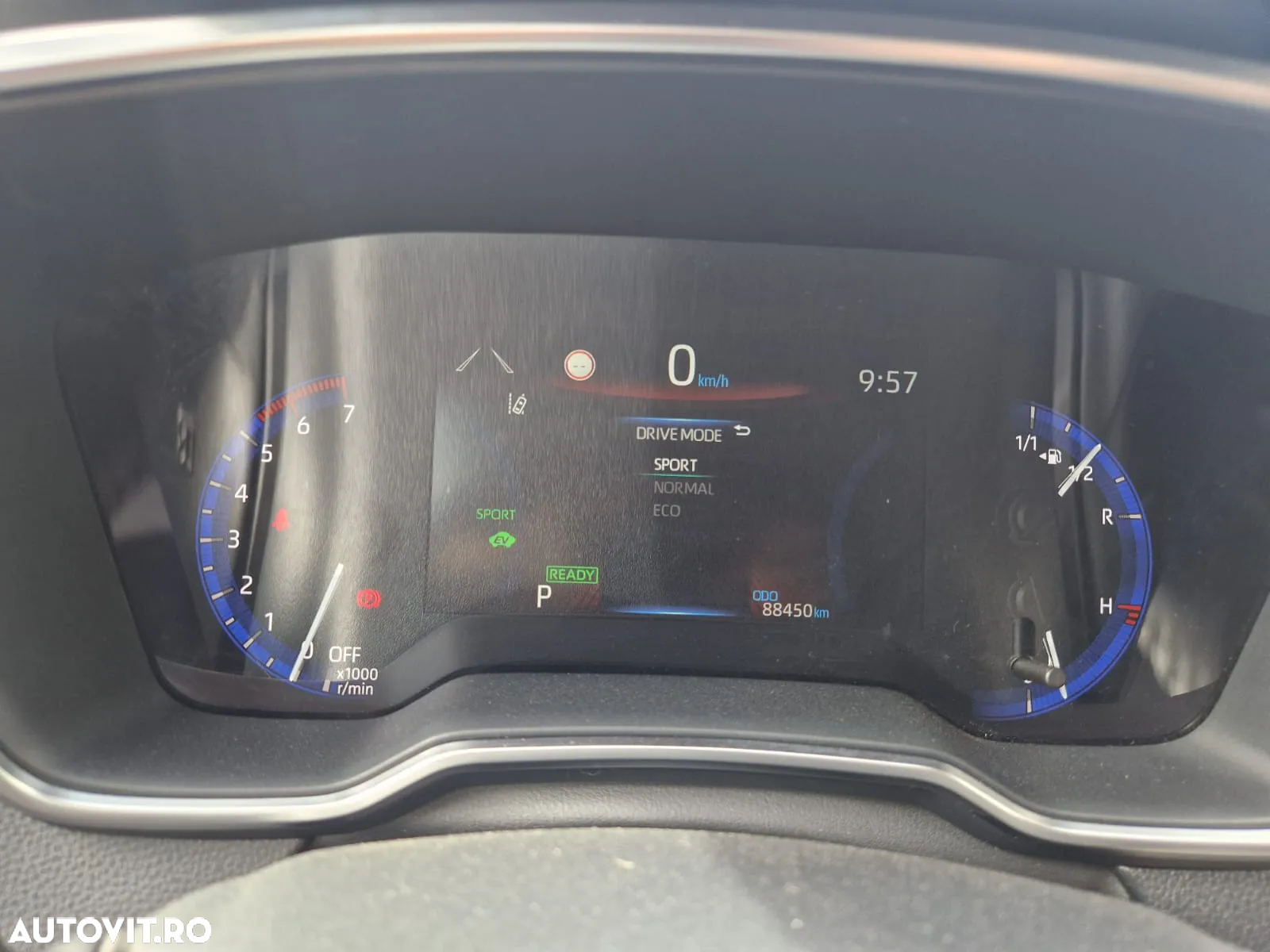 Toyota Corolla 1.8 HSD Dynamic - 13