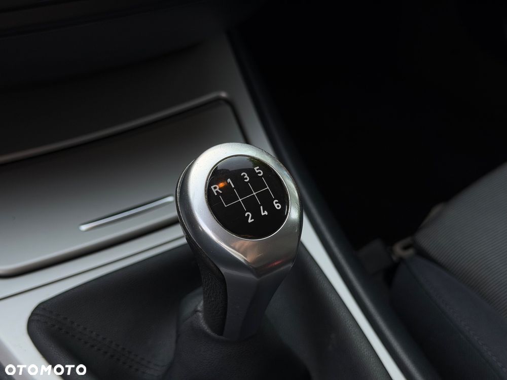 BMW Seria 1 - 16