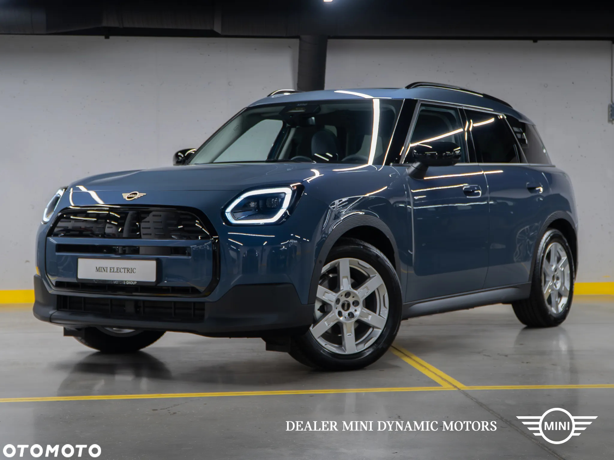 MINI Countryman E Classic Trim - 7