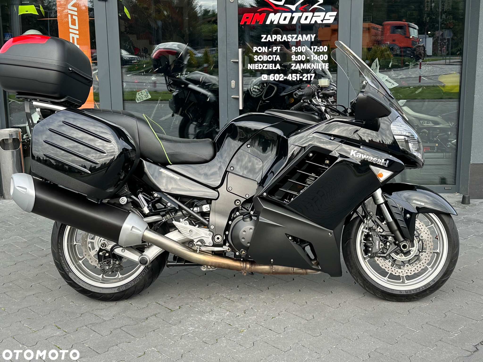 Kawasaki GTR - 3