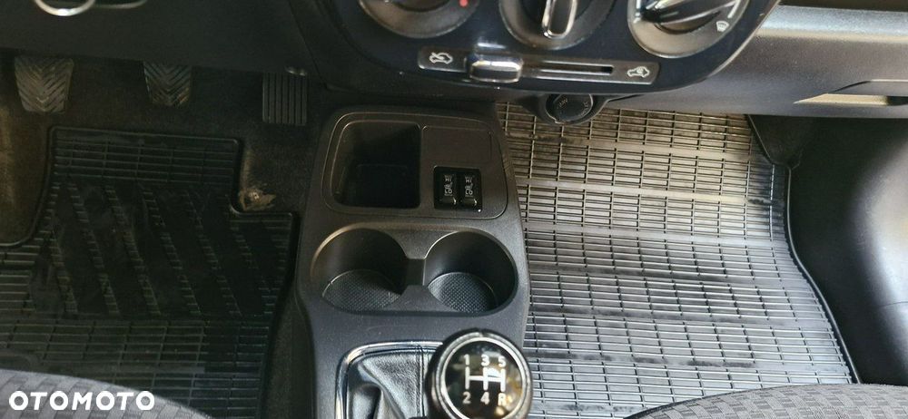 Mitsubishi Space Star - 20