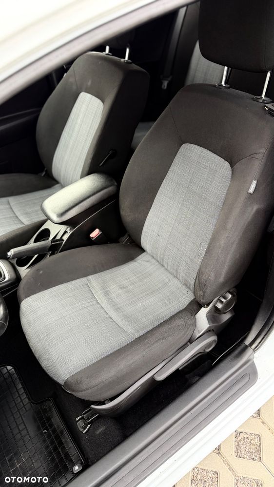 Kia Ceed 1.6 CRDi 90 ISG Vision - 18