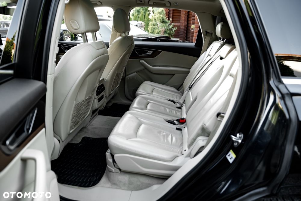 Audi Q7 - 19