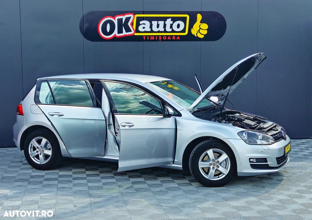 Volkswagen Golf - 25