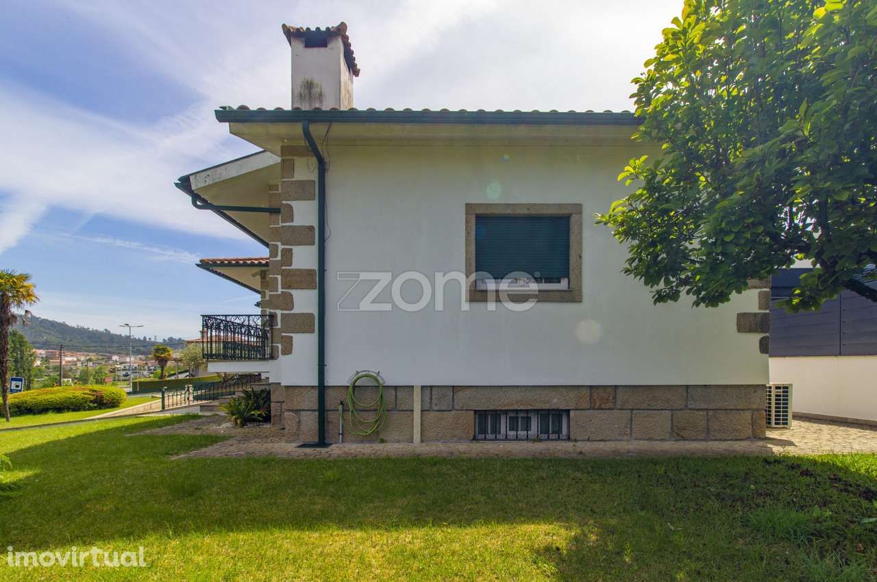 Moradia individual  T3 no centro da Póvoa de Lanhoso - Grande imagem: 5/31