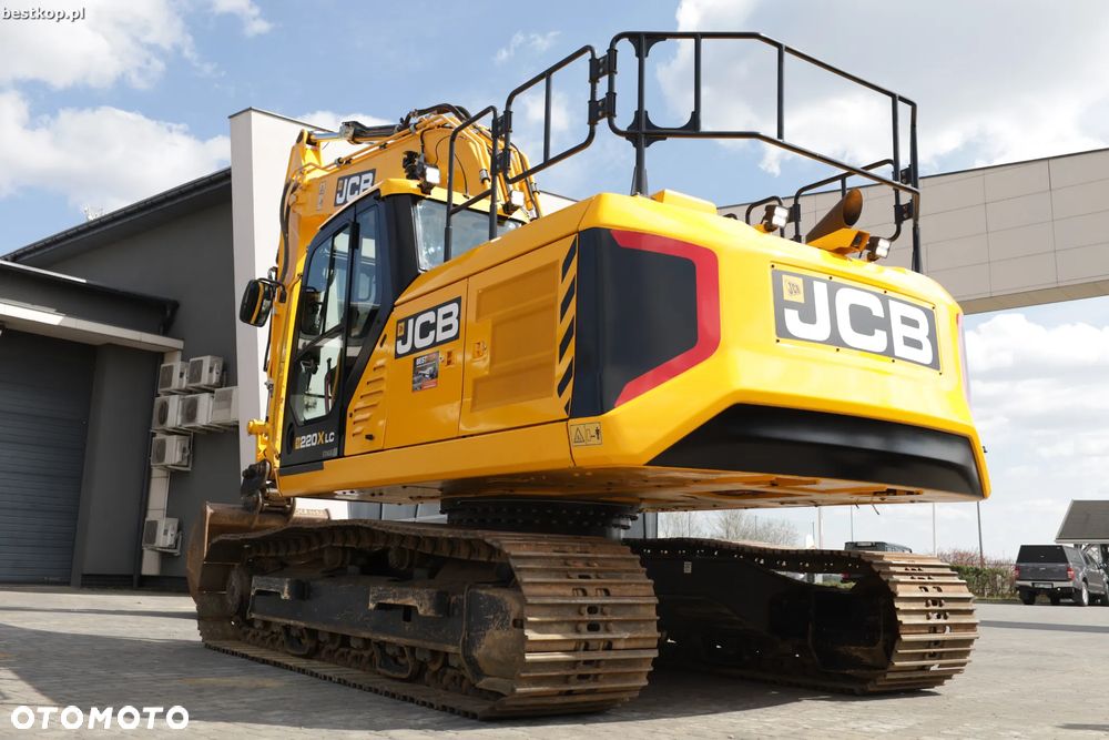 JCB 220X - 6