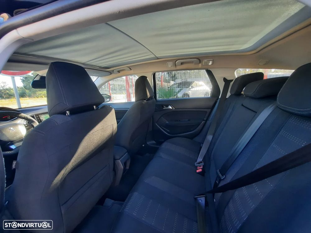 Peugeot 308 SW 1.6 BlueHDi Allure - 26