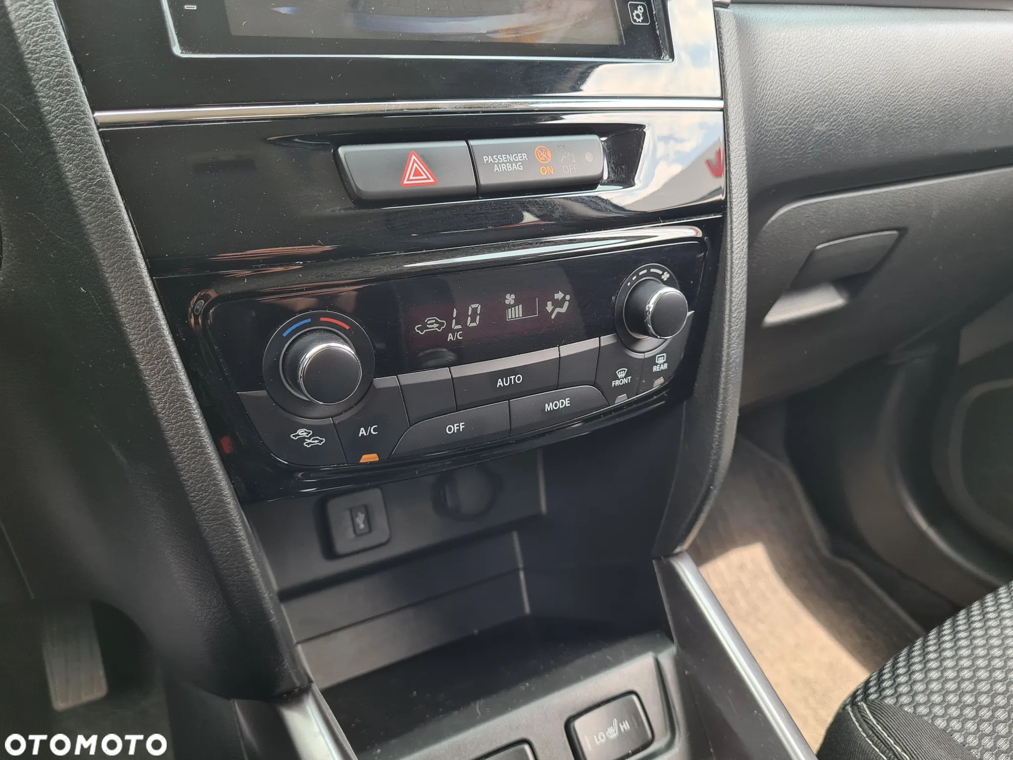 Suzuki Vitara 1.4 Boosterjet Premium 2WD - 16