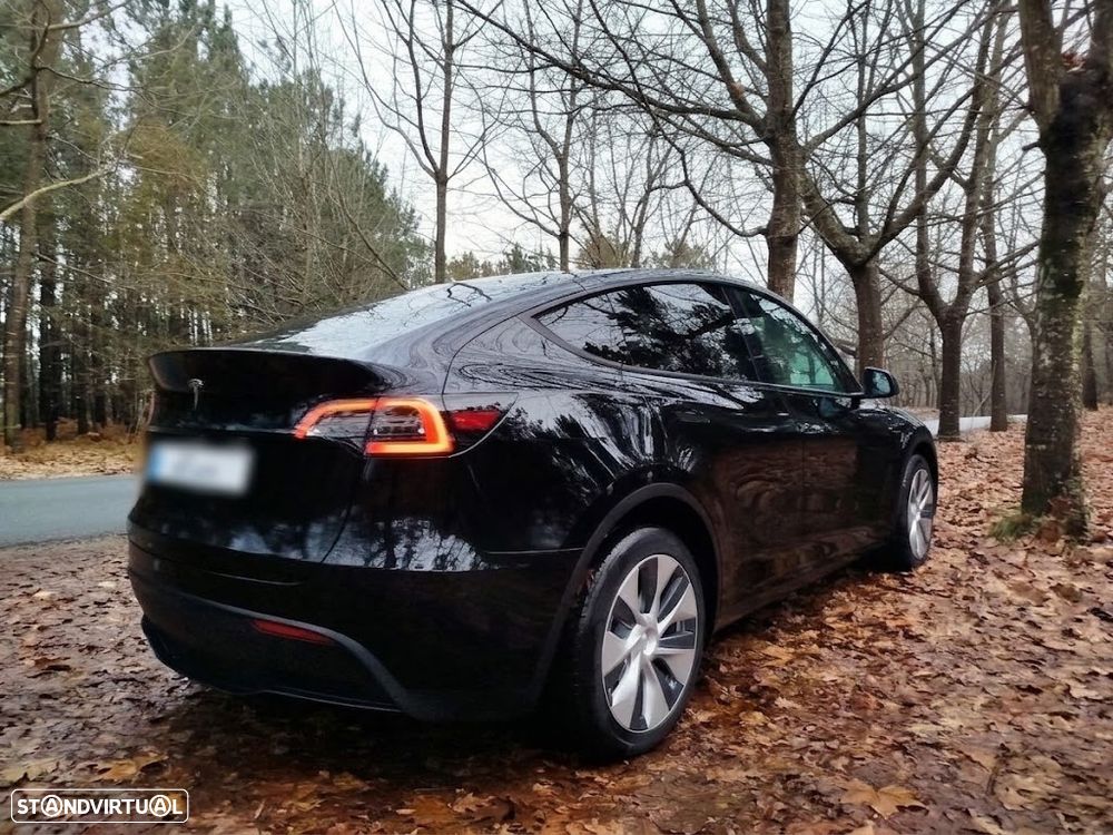 Tesla Model Y RWD - 7