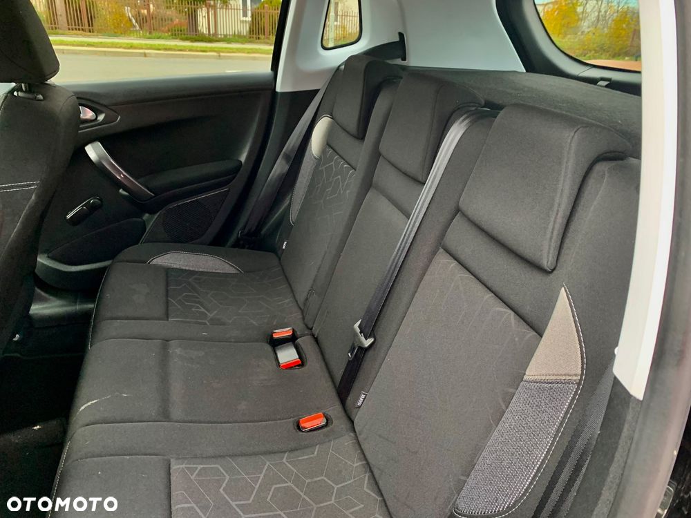 Peugeot 2008 1.2 Pure Tech Style EU6 - 27