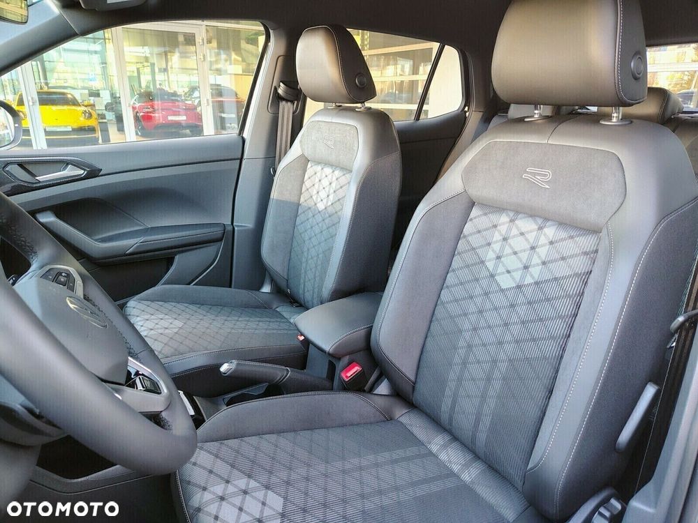 Volkswagen T-Cross - 12