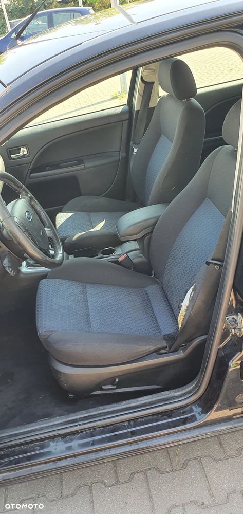 Ford Mondeo 1.8 X - 14