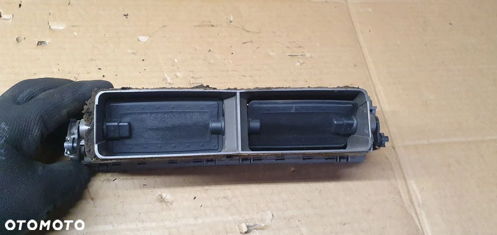 Kratka nawiewu powietrza środkowa Audi A4 B6 8E0820951G - 4