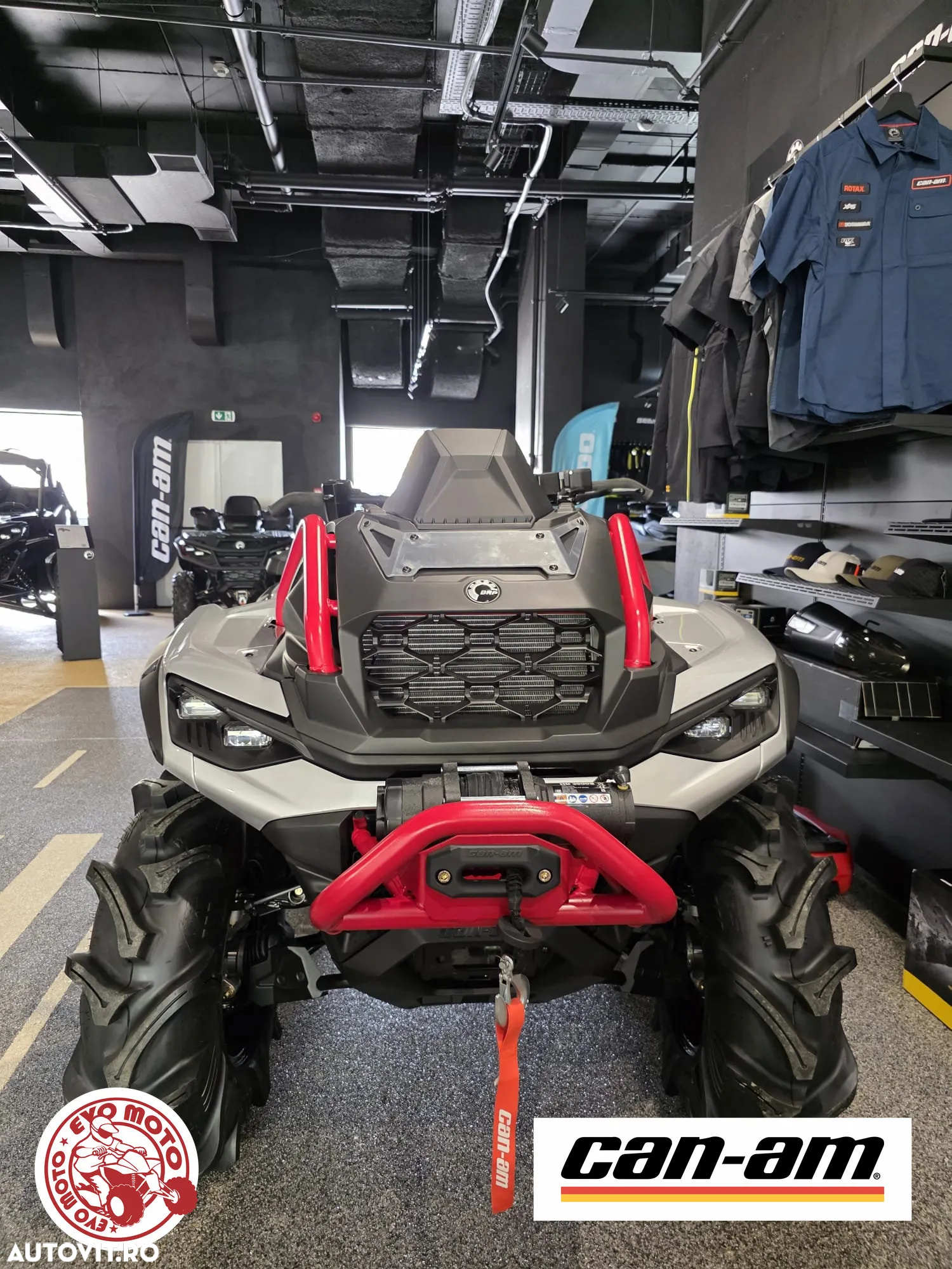 Can-Am Outlander - 11