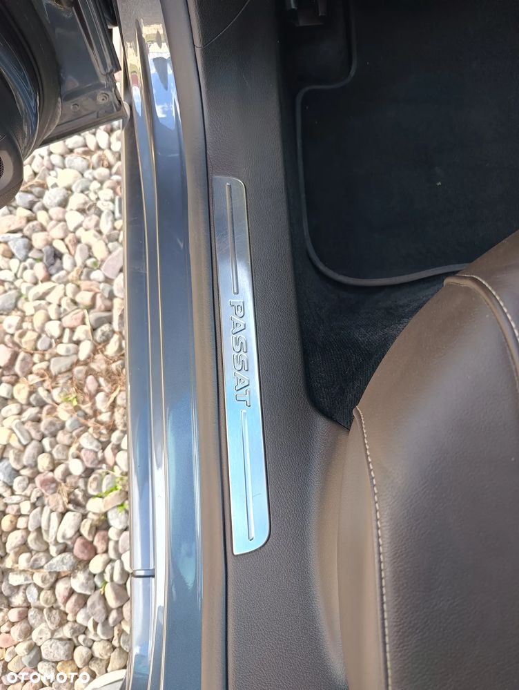 Volkswagen Passat - 22