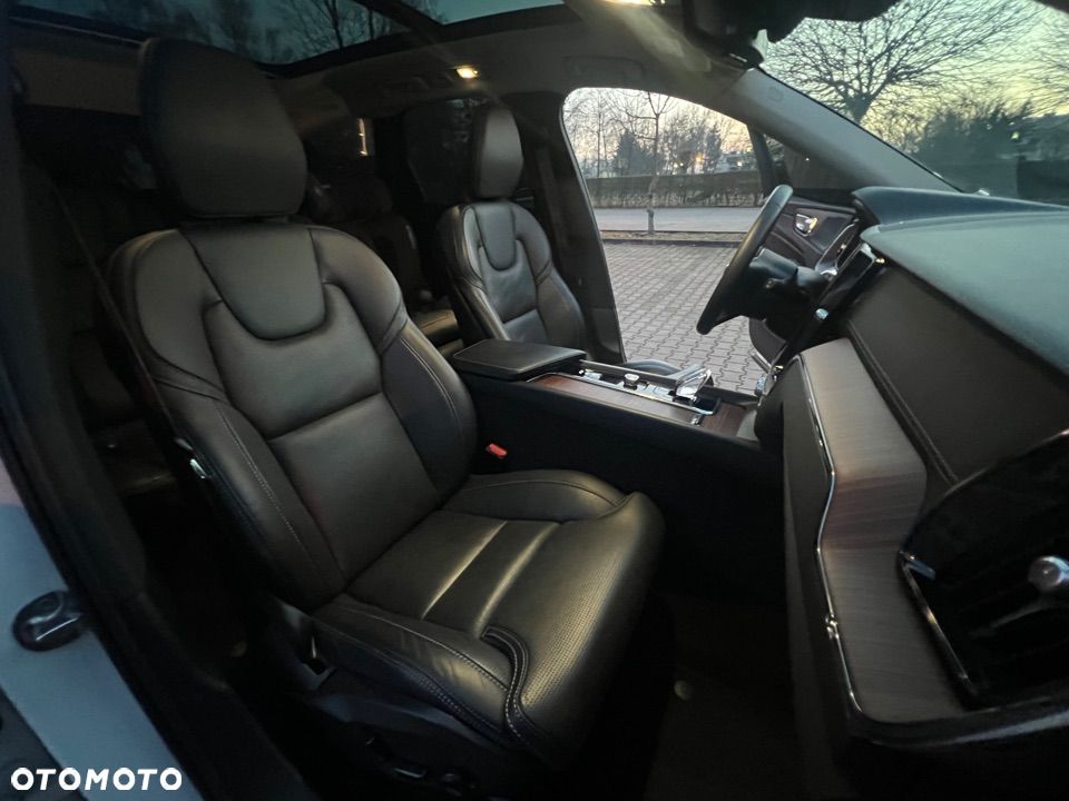 Volvo XC 60 T8 AWD Recharge Ultimate Dark - 31