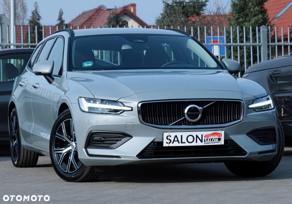 Volvo V60 B3 B DKG Momentum Pro - 4