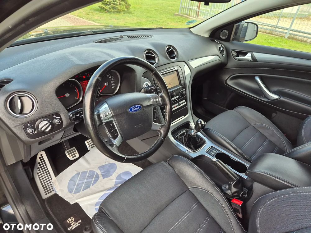 Ford Mondeo 2.0 TDCi Champions Edition - 16