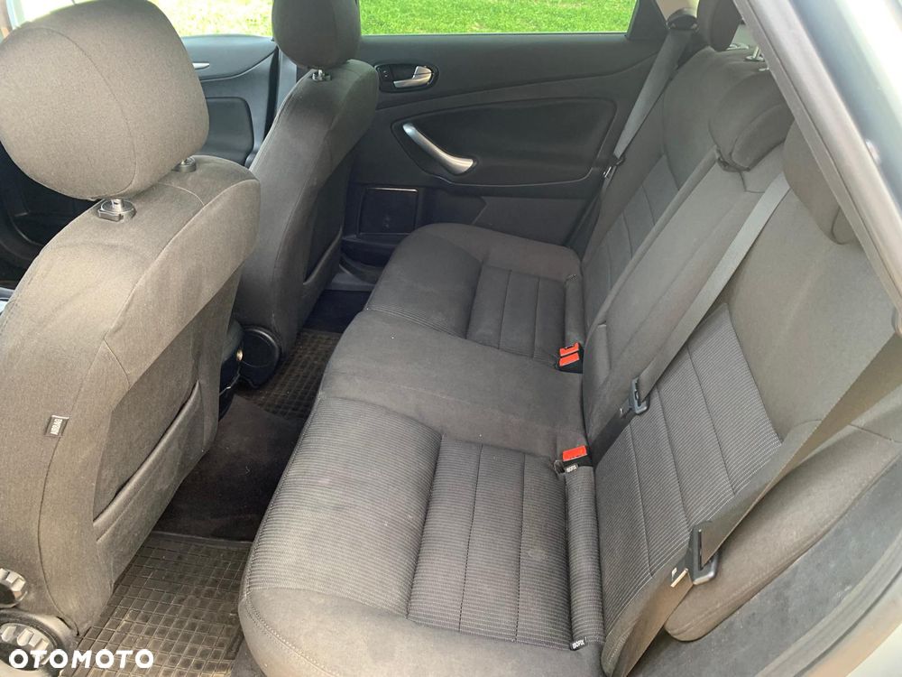 Ford Mondeo 2.0 TDCi Titanium - 13