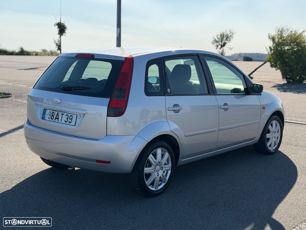 Ford Fiesta 1.25 Ghia - 3
