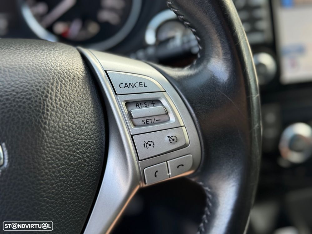 Nissan Qashqai 1.5 dCi N-Connecta 18 - 13