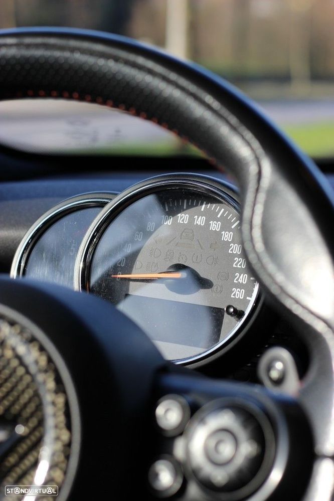 MINI 5 Portas Cooper SD Auto Desportiva - 15