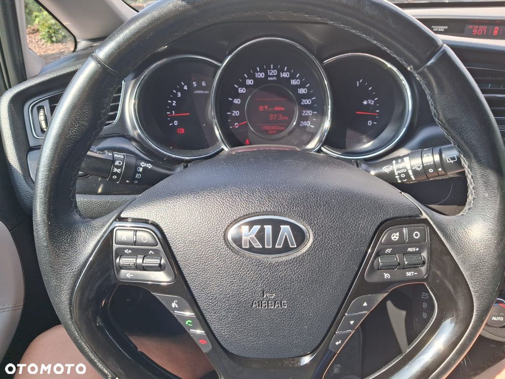 Kia Ceed 1.6 CRDi 128 Dream Team Edition - 12