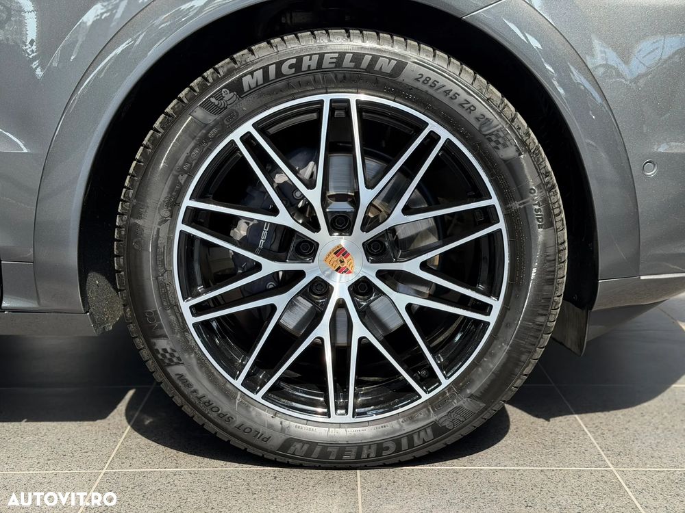 Porsche Cayenne Black Edition - 17