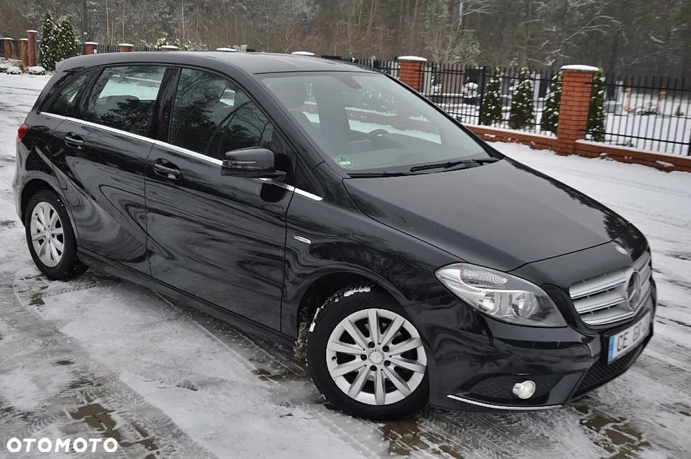 Mercedes-Benz Klasa B 180 BlueEFFICIENCY Edition - 4