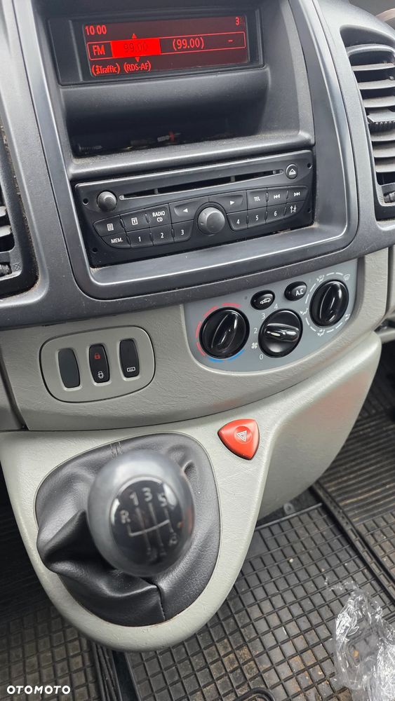 Opel Vivaro - 10