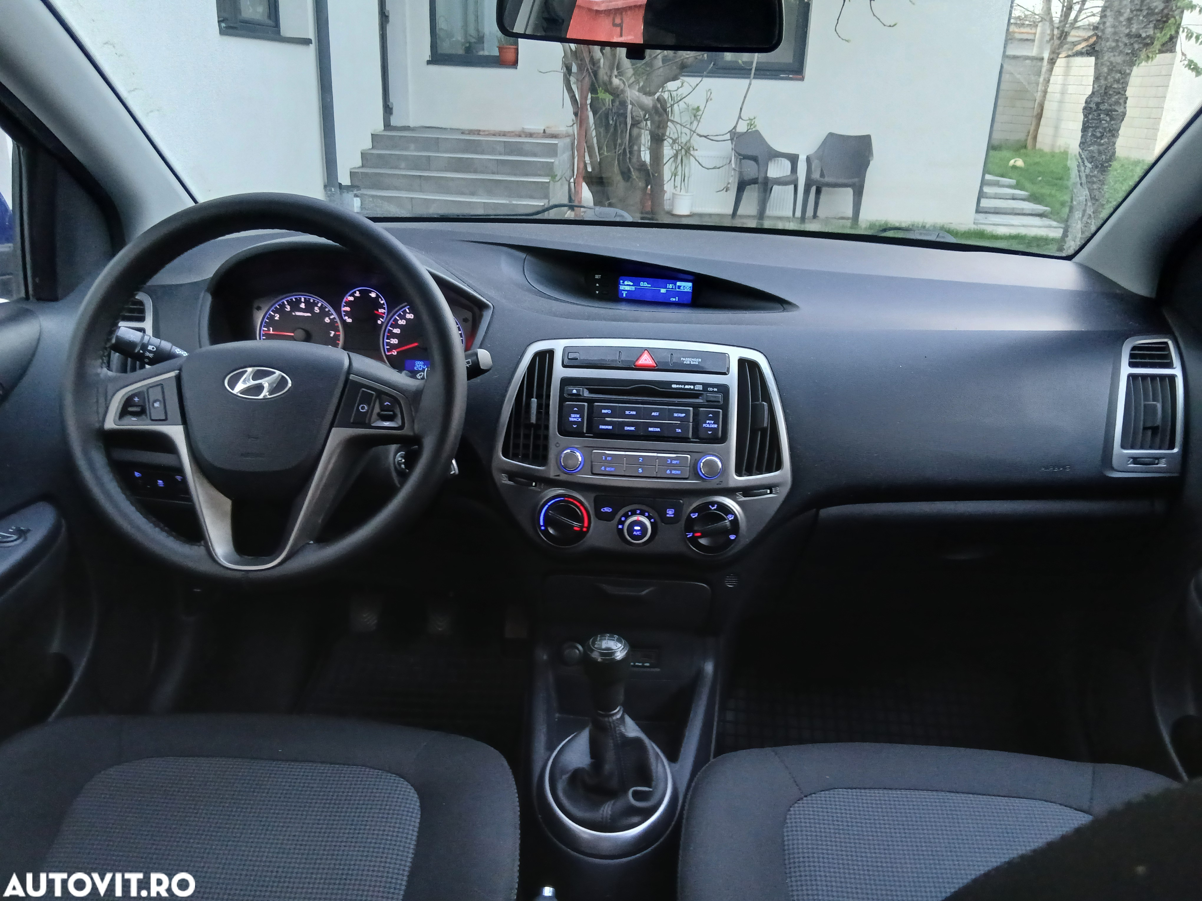 Hyundai i20 1.2 Trend - 12