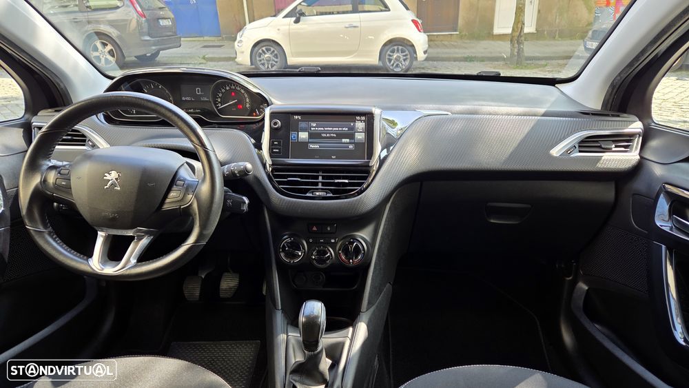 Peugeot 208 1.2 PureTech Style - 15