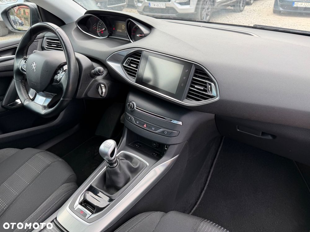 Peugeot 308 BlueHDi FAP 150 Stop & Start Allure - 23