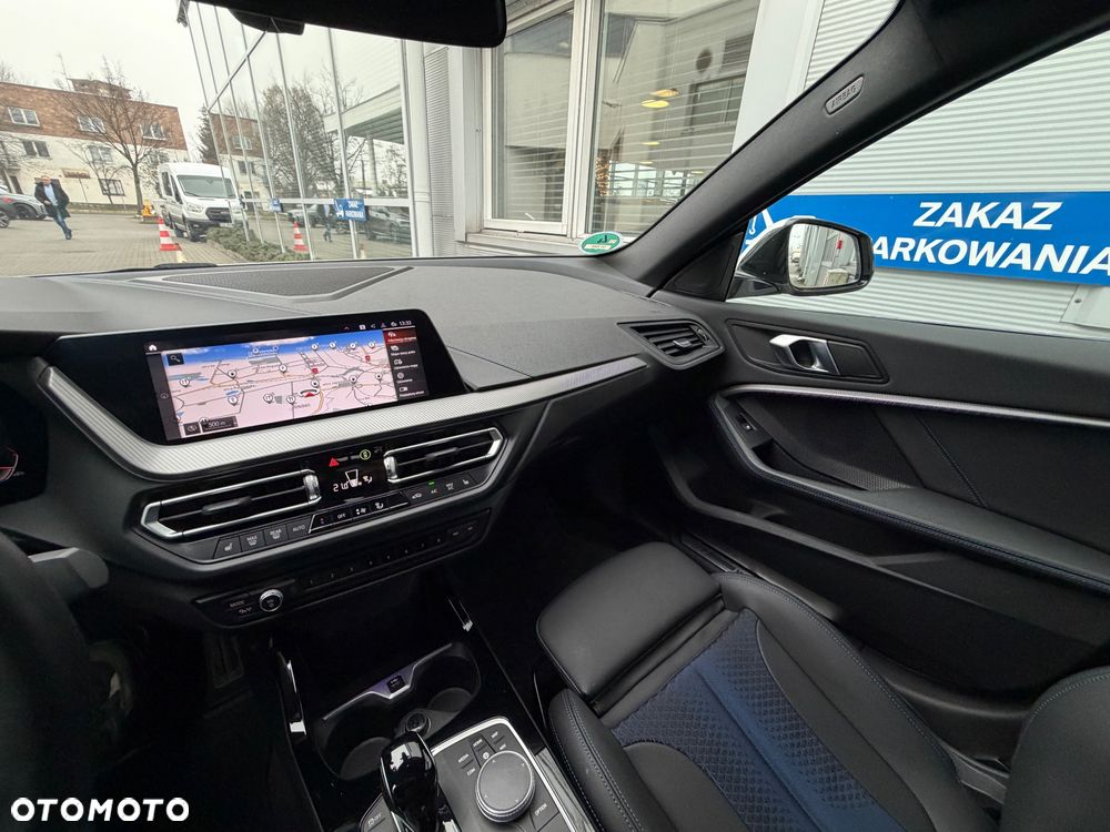 BMW Seria 2 218i M Sport - 11