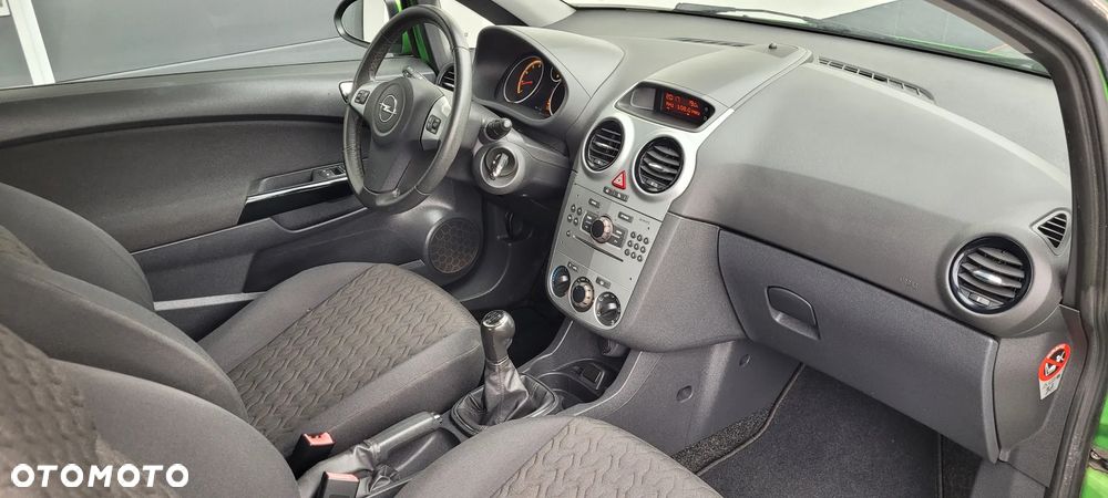 Opel Corsa 1.4 16V Active - 14