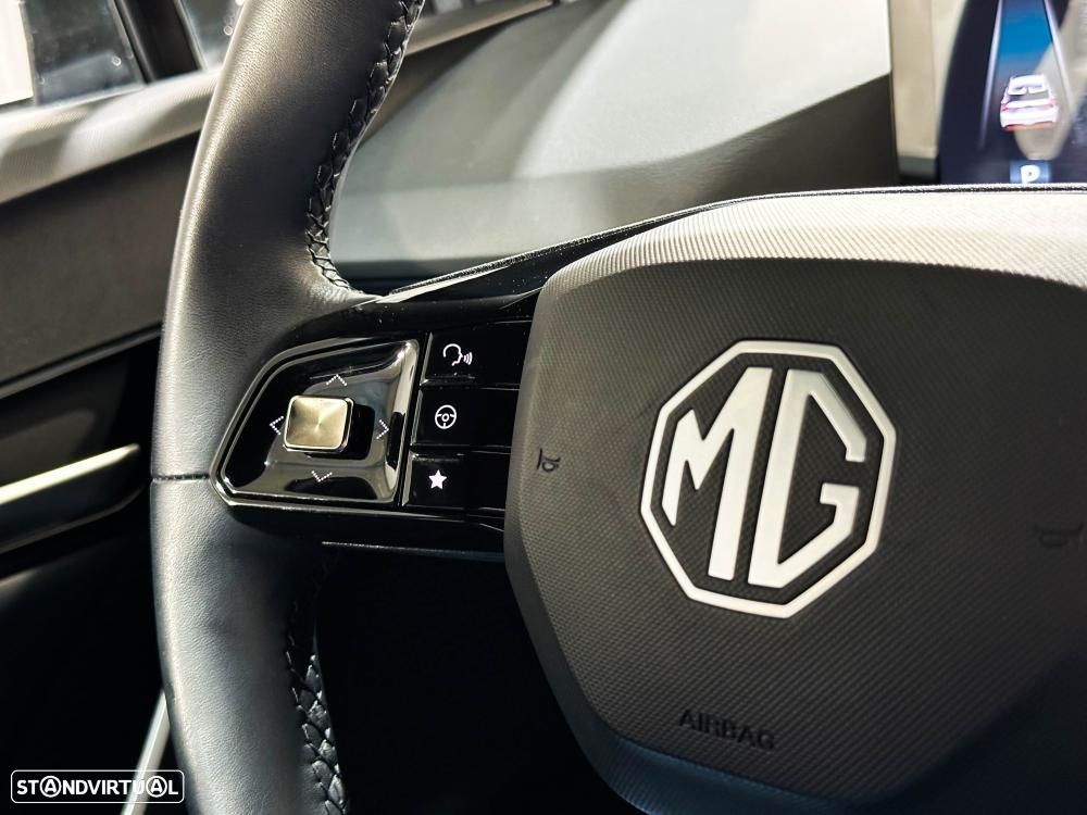 MG MG4 77 kWh Extended Range Luxury - 36