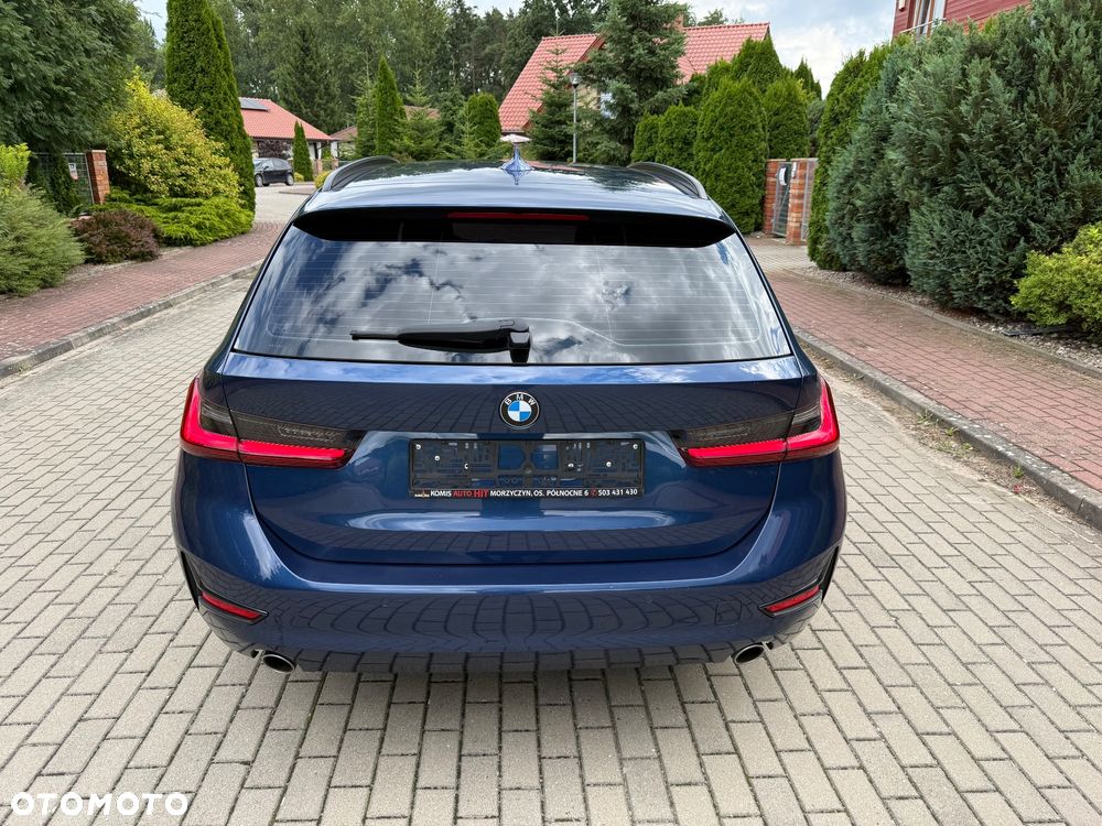 BMW Seria 3 318d Sport Line - 6