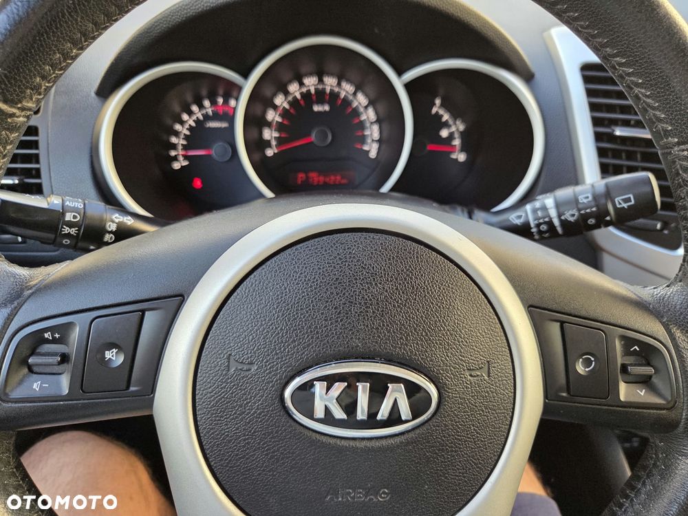 Kia Venga 1.6 L - 19